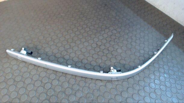 Foto: STOSSLEISTE VORN LINKS eines BMW 525i CLX