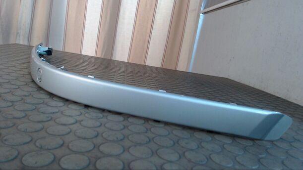 Foto: STOSSLEISTE VORN LINKS eines BMW 525i CLX