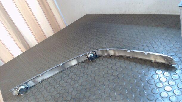 Foto: STOSSLEISTE VORN LINKS eines BMW 525i CLX