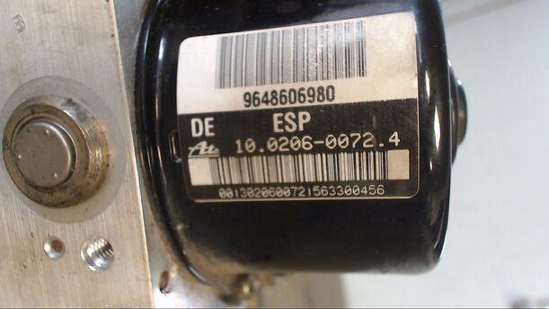 Foto: HAUPTBREMSAGGREGAT ABS eines Citroen C5 Kombi 2.0 GL