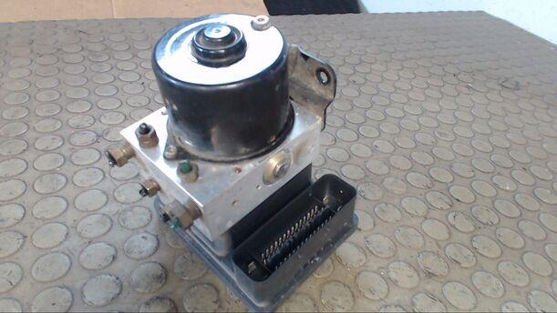 Foto: HAUPTBREMSAGGREGAT ABS eines Citroen C5 Kombi 2.0 GL