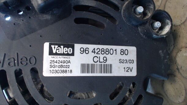 Foto: LICHTMASCHINE VALEO eines Citroen C5 Kombi 2.0 GL