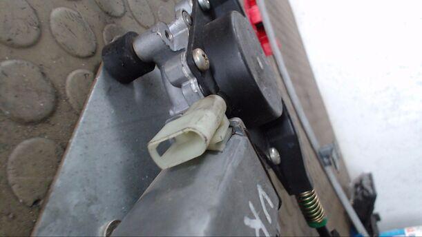 Foto: FENSTERHEBER MIT MOTOR VORN RECHTS eines Ford Mondeo CLX