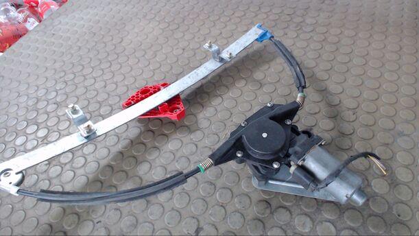 Foto: FENSTERHEBER ELEKTR. VORN RECHTS eines Ford Mondeo Turnier 16V GT