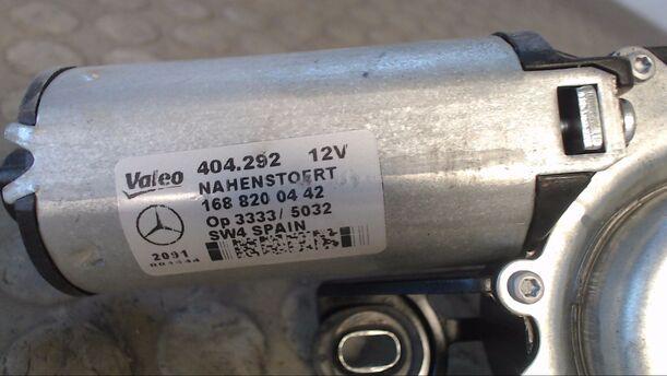 Foto: SCHEIBENWISCHERMOTOR HINTEN eines Mercedes-Benz A 140 L Eco