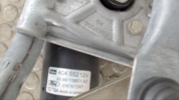 Foto: SCHEIBENWISCHERMOTOR VORN eines Ford Mondeo Turnier CLX