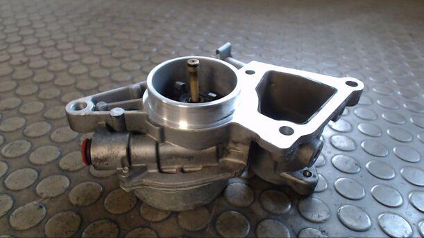 Foto: VAKUUMPUMPE eines Ford Mondeo 2.0 DI