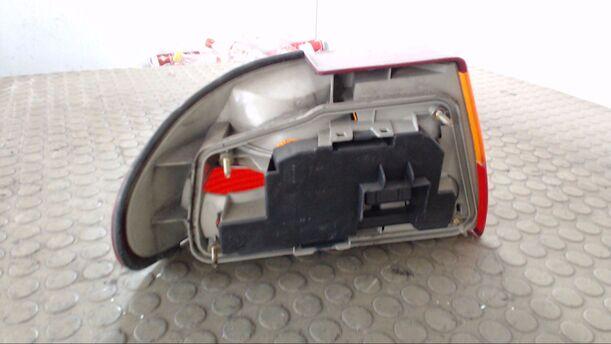 Foto: HECKLEUCHTE RECHTS eines Ford Mondeo CLX