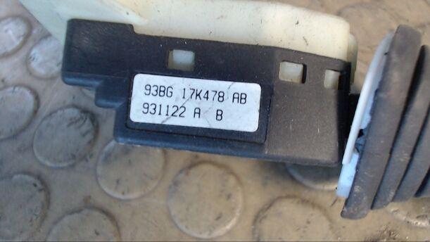 Foto: SCHEIBENWISCHERSCHALTER eines Ford Mondeo CLX