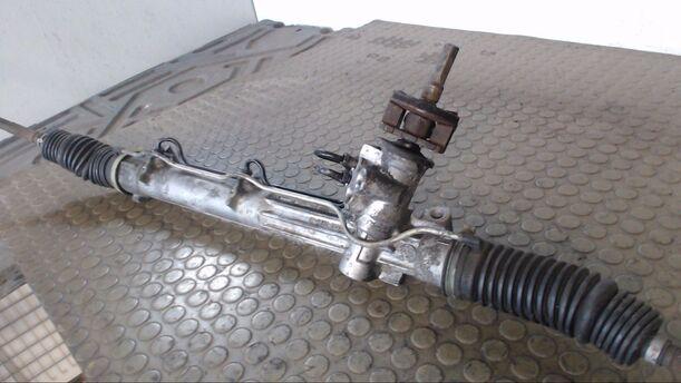 Foto: SERVOLENKUNG eines Ford Mondeo Turnier CLX