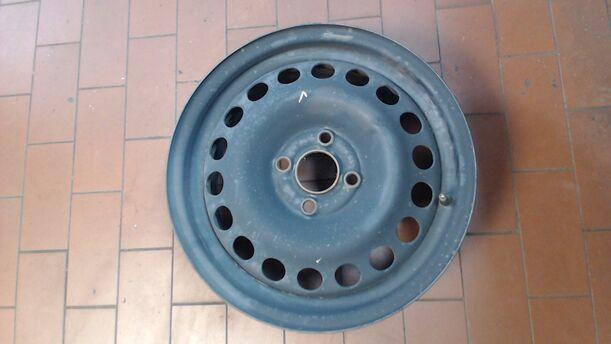 Foto: STAHLFELGE 6X15 ET49 4-LOCH eines Opel Astra 1.6 Caravan