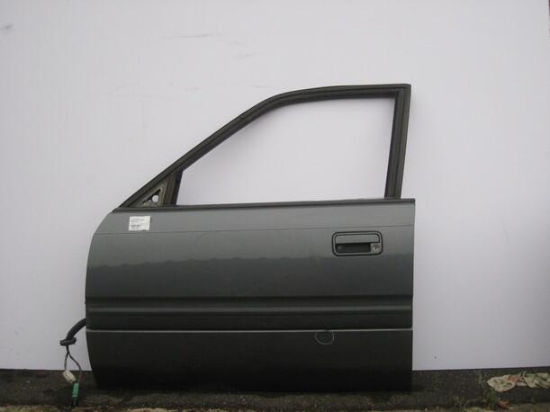Foto: TÜR VORN LINKS eines Mazda 626 2.0i GLX