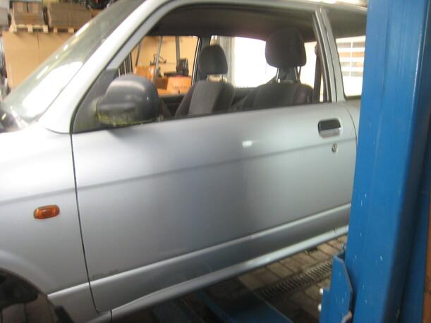 Foto: TÜR VORNE LINKS (2/3-Türer) eines Daihatsu Cuore 1.0 GL