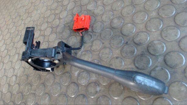 Foto: SCHEIBENWISCHERSCHALTER eines VW Lupo 1.0 TG 44 (TG)