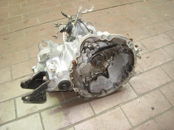 Foto: SCHALTGETRIEBE 4-GANG eines Toyota Starlet 1.0 e