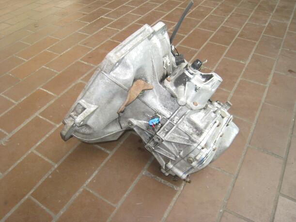Foto: SCHALTGETRIEBE 5-GANG F16 eines Daewoo Nexia 1.5 GLX