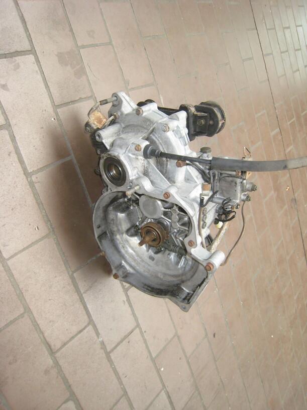 Foto: SCHALTGETRIEBE 4-GANG eines Suzuki Swift 1.0 GL