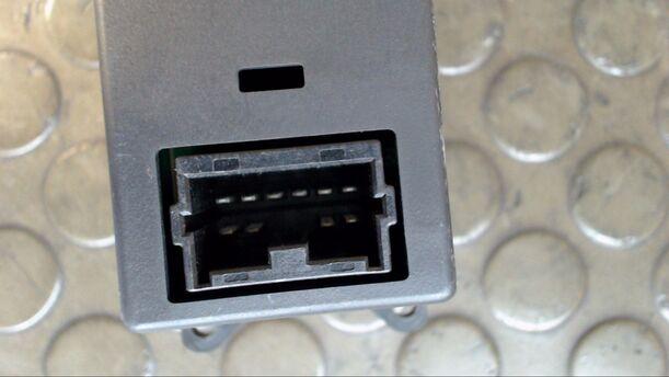 Foto: FENSTERHEBERSCHALTER eines Mitsubishi Galant 2500 V6-24
