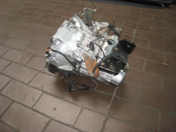 Foto: SCHALTGETRIEBE 5-GANG eines Hyundai S-Coupe GT
