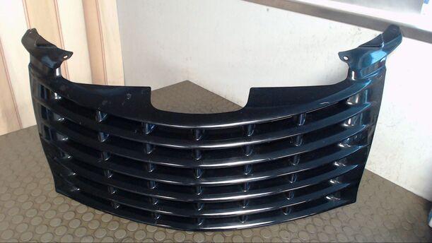 Foto: KÜHLERGRILL eines Chrysler PT Cruiser 2.0