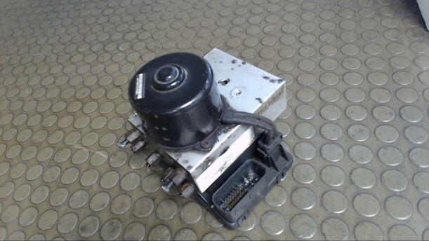 Foto: HAUPTBREMSAGGREGAT ABS eines Chrysler PT Cruiser 2.0