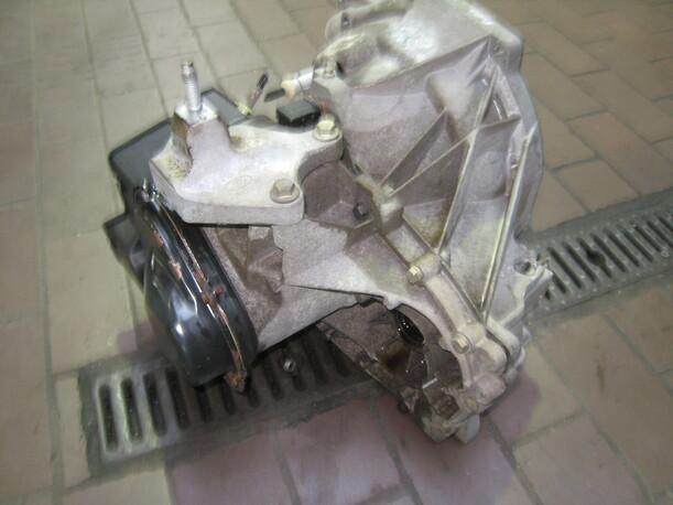 Foto: SCHALTGETRIEBE 5-GANG 2S6R 7002 GA (UNGEPRÜFT) eines Ford Fusion 1.6