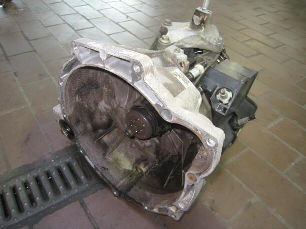 Foto: SCHALTGETRIEBE 5-GANG 2S6R 7002 GA (UNGEPRÜFT) eines Ford Fusion 1.6