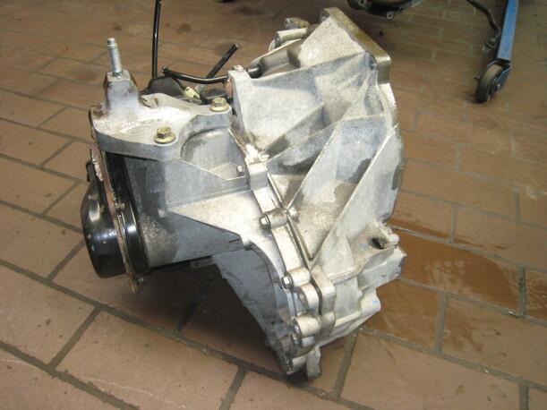 Foto: SCHALTGETRIEBE 5-GANG 2N1R7002 CD eines Ford Fiesta 1.4