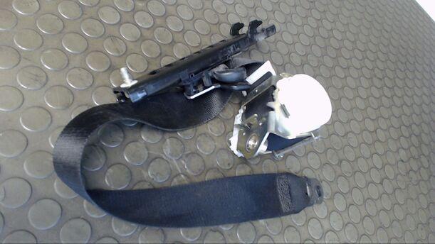Foto: SICHERHEITSGURT VORNE RECHTS (4/5-TÜRER) eines Ford Focus Turnier 2.0 TDCi DPF Sport