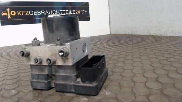 Foto: HAUPTBREMSAGGREGAT ABS eines Ford Focus Turnier 2.0 TDCi DPF