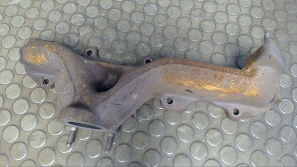 Foto: AUSPUFFKRÜMMER eines Ford Focus Turnier 2.0 TDCi DPF