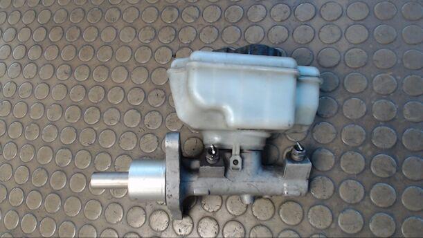 Foto: HAUPTBREMSZYLINDER eines VW Golf Plus 1.9 TDI