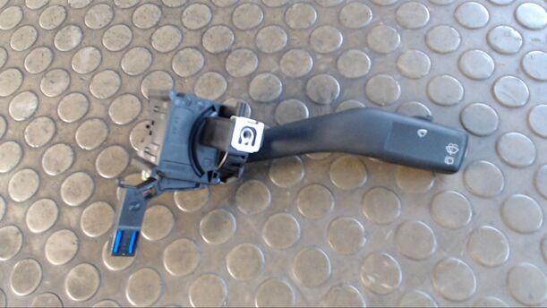Foto: SCHEIBENWISCHERSCHALTER eines VW Golf Plus 1.9 TDI