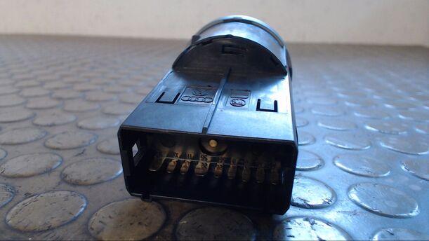 Foto: LICHTSCHALTER eines VW Golf 1.6