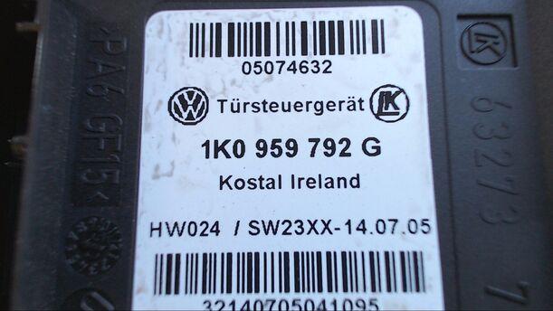 Foto: FENSTERHEBER VORNE RECHTS eines VW Passat Variant 2.0 TDI