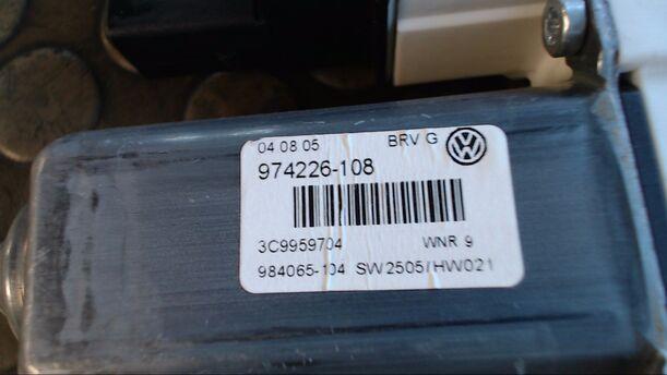 Foto: FENSTERHEBERMOTOR HINTEN RECHTS eines VW Passat Variant 2.0 TDI