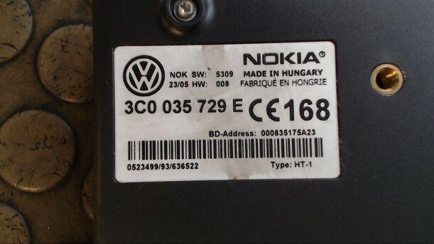 Foto: BLUETOOTHSTEUERGERÄT eines VW Passat Variant 2.0 TDI