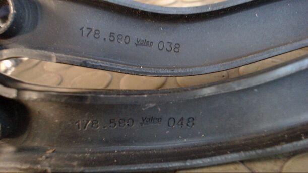 Foto: SCHEIBENWISCHERARME VORN eines Opel Corsa 1.3 CDTI DPF