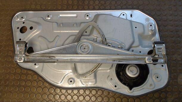 Foto: FENSTERHEBER VORNE RECHTS eines Volvo V50 1.6D DPF Style