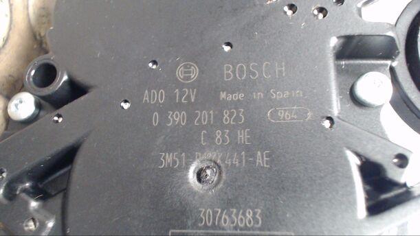 Foto: SCHEIBENWISCHERMOTOR HINTEN eines Volvo V50 1.6D DPF