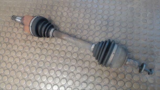 Foto: ANTRIEBSWELLE LINKS eines Volvo V50 1.6D DPF Style