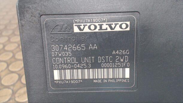 Foto: HAUPTBREMSAGGREGAT ABS eines Volvo V50 1.6D DPF Style