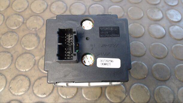 Foto: LICHTSCHALTER eines Volvo V50 1.6D DPF