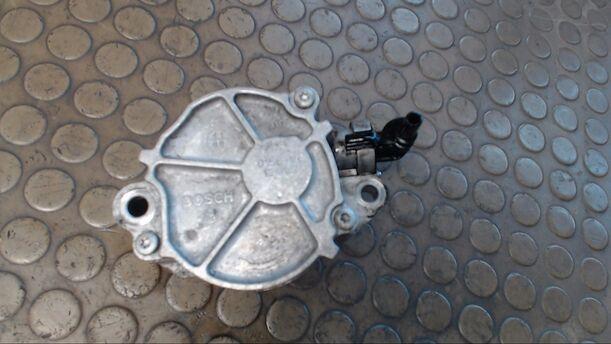 Foto: VAKUUMPUMPE eines Volvo V50 1.6D DPF Style