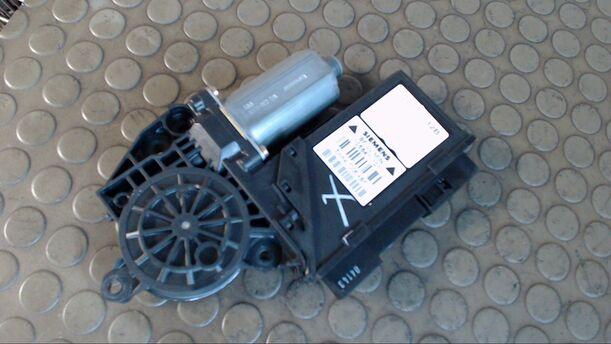 Foto: MOTOR FENSTERHEBER VORN RECHTS eines Audi A4 1.9 TDI Style