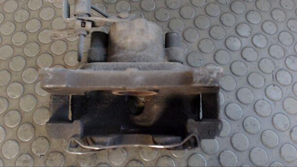 Foto: BREMSSATTEL VORN RECHTS eines Audi A4 1.9 TDI Style
