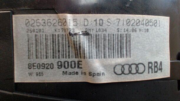 Foto: TACHOEINHEIT eines Audi A4 1.9 TDI