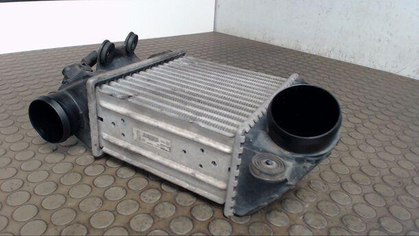 Foto: LADELUFTKÜHLER eines VW Golf Variant 1.9 TDI Style