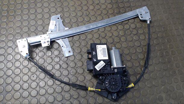 Foto: FENSTERHEBER VORNE LINKS eines Peugeot 307 135