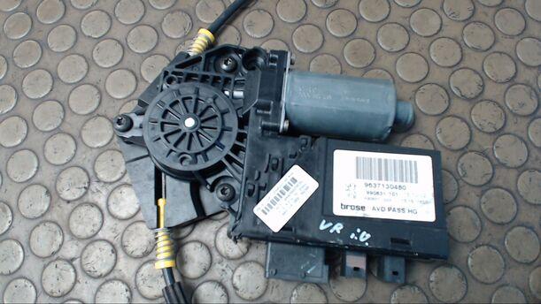 Foto: FENSTERHEBER ELEKTR VORN RECHTS  (4/5-TÜRER) eines Peugeot 307 135